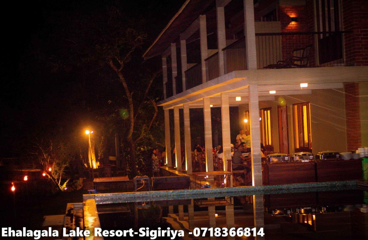 Ehalagala Lake Resort Sigiriya Exteriör bild