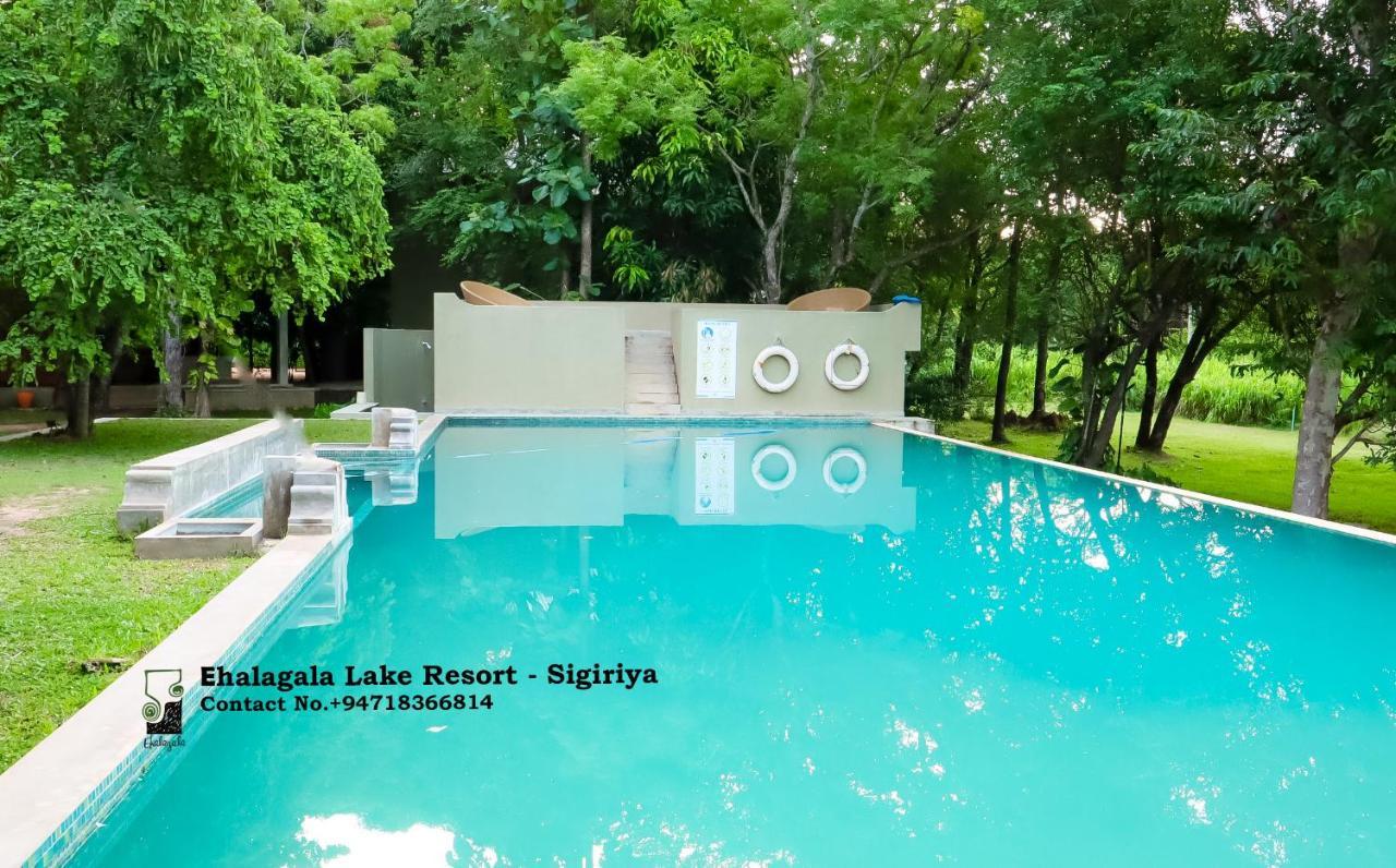 Ehalagala Lake Resort Sigiriya Exteriör bild