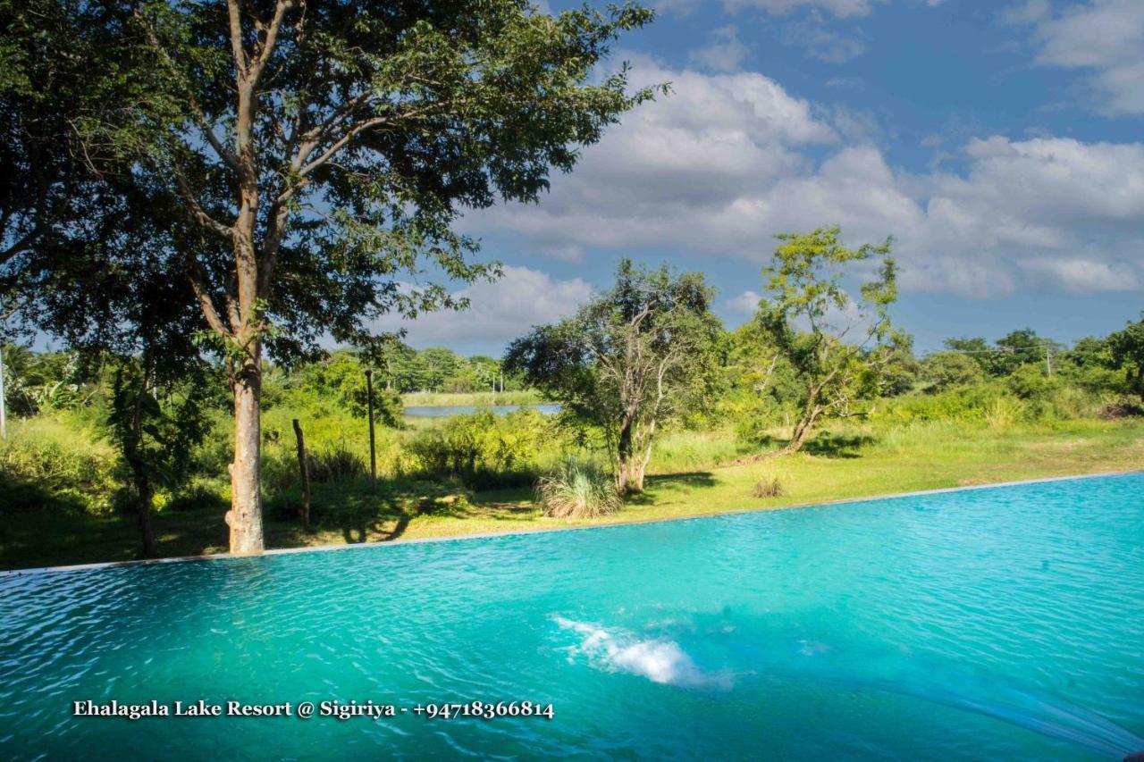 Ehalagala Lake Resort Sigiriya Exteriör bild