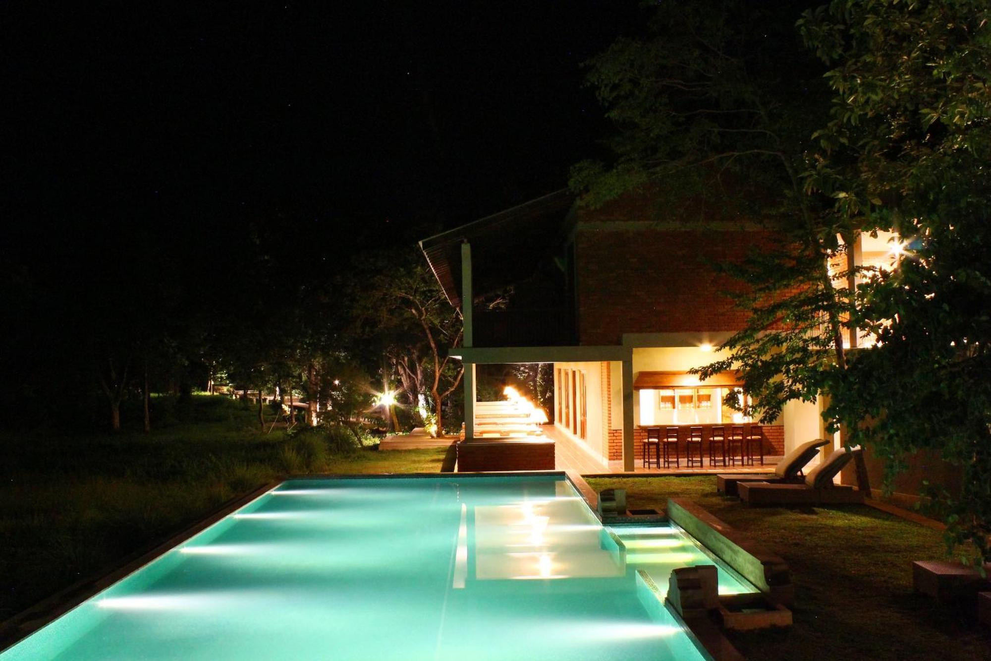 Ehalagala Lake Resort Sigiriya Exteriör bild